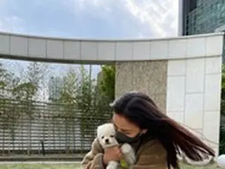 ”結婚12周年を迎えた”女優コ・ソヨン、愛犬との近況を公開「けんかしないで」