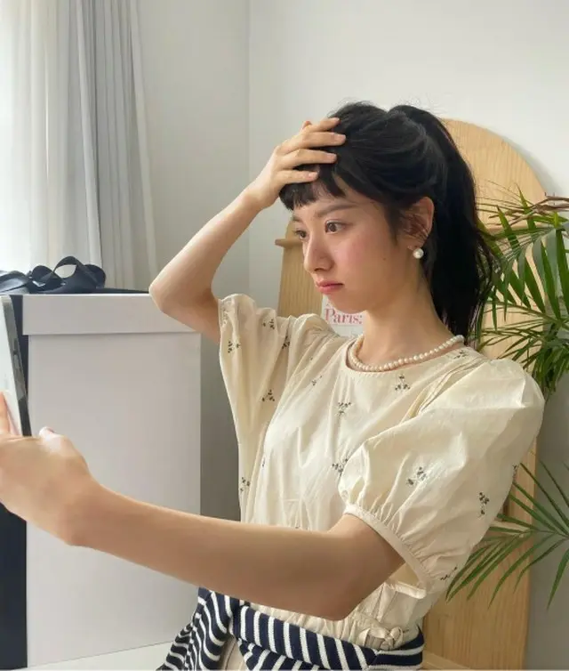 ボナ（宇宙少女）、親友になった女優キム・テリと同じ前髪でそっくり（画像提供:wowkorea）