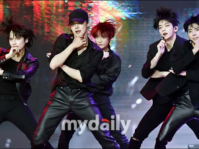 「TXT」4thミニアルバムショーケースでパワフルなステージを披露（画像提供:wowkorea）