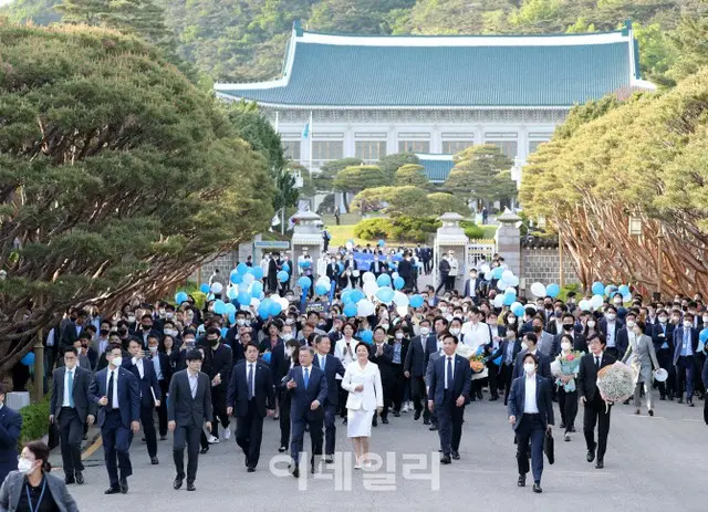文在寅大統領「私の妻のあいさつも聞きますか」…金正淑夫人「ありがとうございます」（画像提供:wowkorea）