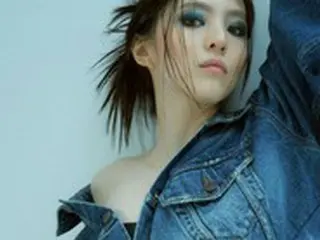 女優ハン・ソヒ、派手なメイクにも負けない美貌…果敢なポーズと露出に女優のオーラ