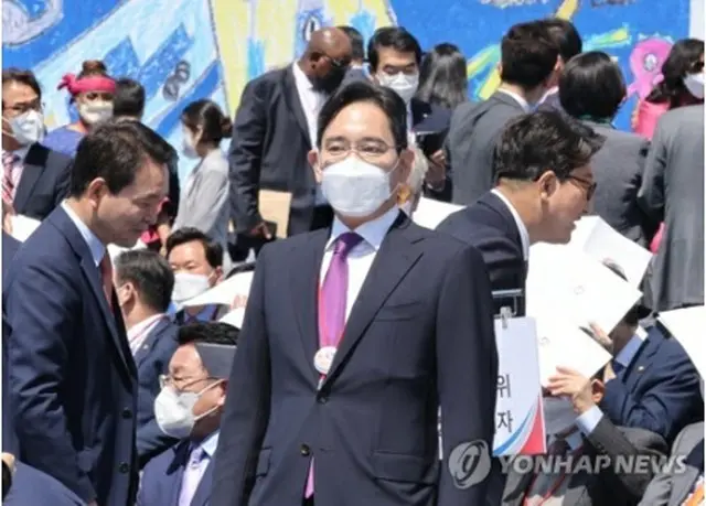 就任式に出席した李在鎔氏＝10日、ソウル（聯合ニュース）