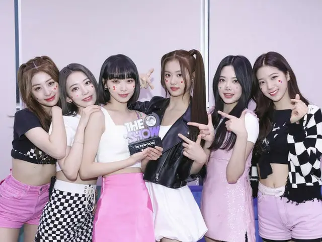 「LE SSERAFIM」、デビュー8日で初の音楽番組1位、「夢のよう」（画像提供:wowkorea）