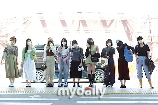 「TWICE」、清純からセクシーまですべてを揃えた9人9様の“空港ファッション”1（画像提供:wowkorea）