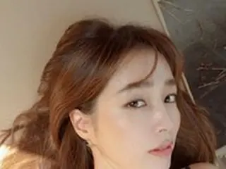 女優イ・ミンジョン、夫イ・ビョンホンと結婚する前の写真かと思った… 「いつの写真？ヴァンパイヤなの？」