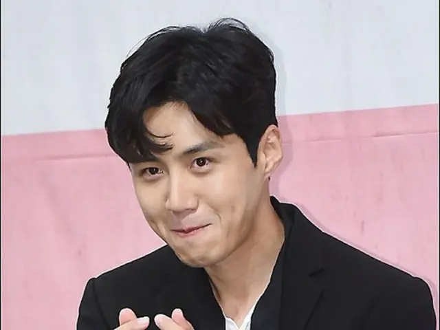 【公式】再始動したキム・ソンホ、7月からの舞台「運命を分けたザイル」に出演決定1(画像提供:wowkorea)