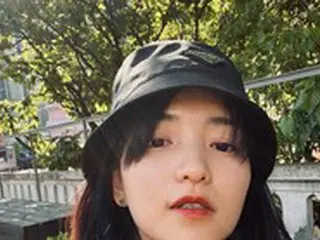 女優キム・テリ、大雑把な自撮りでも引き立つラブリーな魅力