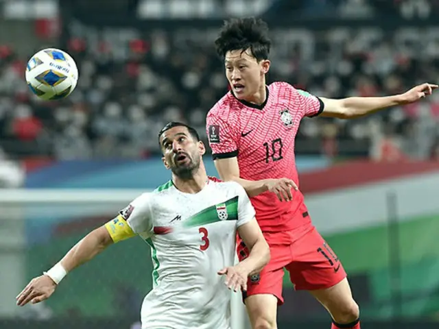 サッカー韓国代表に「黄色信号」…MFイ・ジェソン、わずか7分で負傷退場（画像提供:wowkorea）