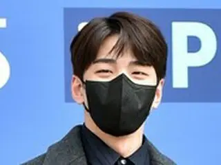 俳優キム・ミンギュ、グラフィティアーティストM.Chatとコラボ展示会を開催