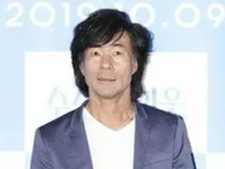 俳優オ・グァンロク、カンヌ映画祭レッドカーペットで一緒に登場した女性は「妻」…再婚をサプライズ発表