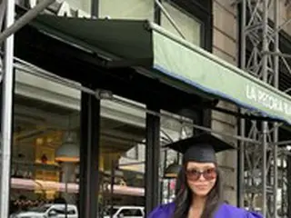 女優イ・ヘヨン、娘のNY大学卒業を報告…自身も「子離れ宣言」