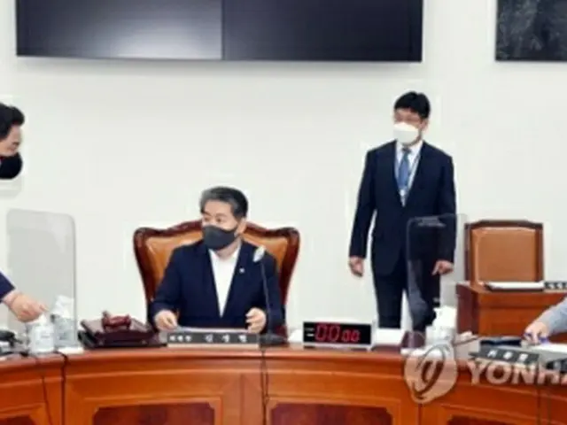 国会情報委員会の全体会議の様子（国会写真記者団）＝（聯合ニュース）