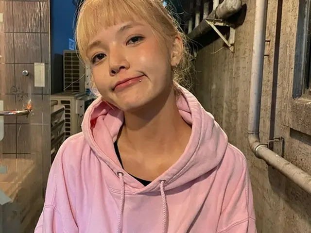「AOA」出身ジミン、口元のピアスが視線を強奪…「前髪を切りました」近況を伝える（画像提供:wowkorea）