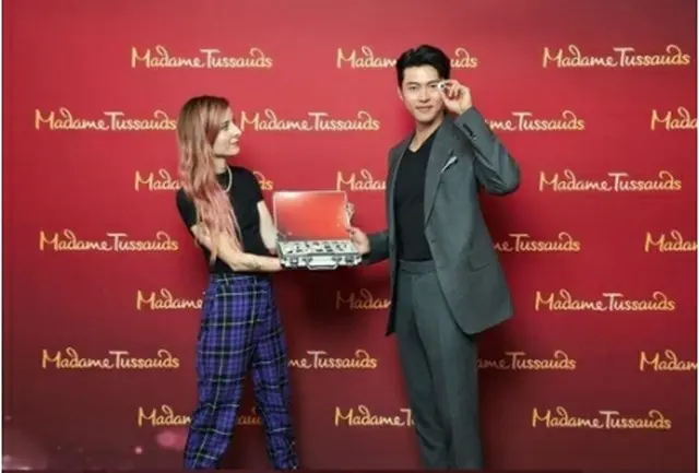 ヒョンビンのろう人形が東南アジアなどで展示される（マダム・タッソーのＳＮＳより）＝（聯合ニュース）≪転載・転用禁止≫