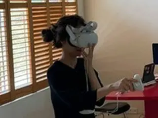 コン・ヒョジン、VRゲームに夢中…トップ女優の意外な週末の過ごし方に「何に没入してるの？」