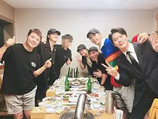 「BTS（防弾少年団）」 RM、チョン・ヒョンム＆ハ・ソクジン＆キム・ジソクらとビールで乾杯…一体どんな関係？