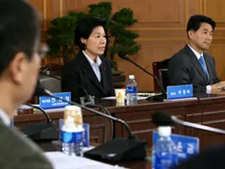 李引継委員長「小学校から生きた英語教育を実施」