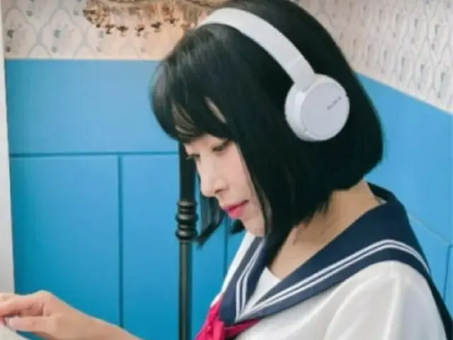 お笑いタレントのイ・セヨン、セーラー服姿で童顔美貌の近況ショット…鼻の手術後は横顔に自信？（画像提供:wowkorea）