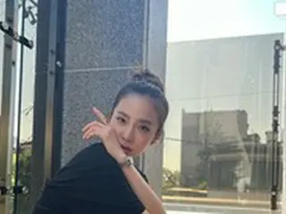 DARA（元2NE1）、家のテラスがラグジュアリー”フォトゾーン”…どこから見てもスリムな1カット公開