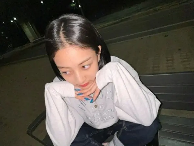 「TWICE」のジヒョ、トップアイドルのハンガン（漢江）デート…カジュアルルックで光る存在感（画像提供:wowkorea）
