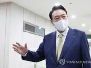 尹大統領「北ロケット砲に必要な対応をした」　同日に映画鑑賞