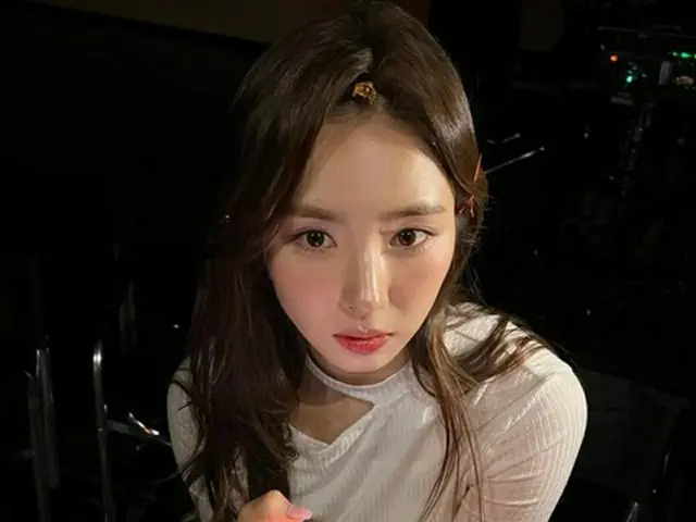 女優シン・セギョン、オールホワイトの衣装も成熟した美貌で消化（画像提供:wowkorea）