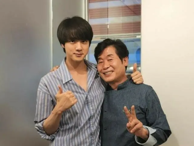 「BTS（防弾少年団）」のJIN、年齢を超えた友情…多忙な中でも親友イ・ヨンボクシェフと楽しいひととき（画像提供:wowkorea）