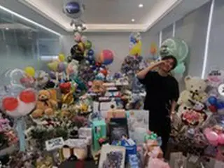 俳優イ・ミンホ、誕生日プレゼント全部合わせたらいくらになる？…足の踏み場もないほど
