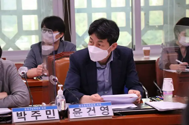 尹建永、共に民主党議員（画像提供:wowkorea）