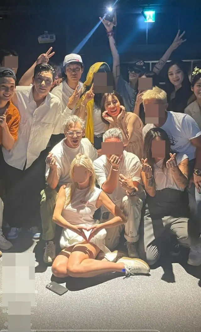 「BTS」のメンバー・J-HOPEと「BIGBANG」のメンバー・G-DRAGONが集まり、注目を集めた（画像提供:wowkorea）