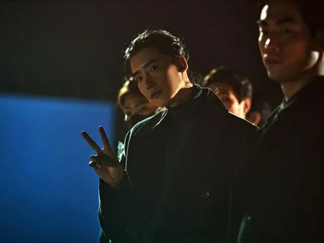 「魔女2」シン・シア、イ・ジョンソク、撮影現場ビハインドスチールを公開（画像提供:wowkorea）