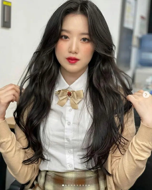 「(G)I-DLE」SHUHUA、「WATERBOMB」のステージ中に顔を水攻撃されて怒りをあらわに（画像提供:wowkorea）