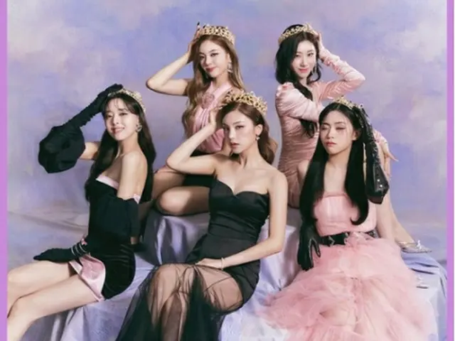 ITZY（JYPエンターテインメント提供）＝（聯合ニュース）≪転載・転用禁止≫