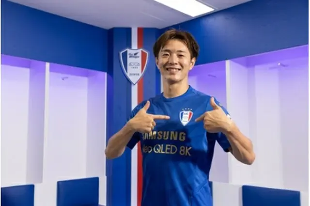 水原三星のユニフォームを着た齋藤学。２８日に韓国入りし、チーム練習に合流した（水原三星提供）＝（聯合ニュース）≪転載・転用禁止≫