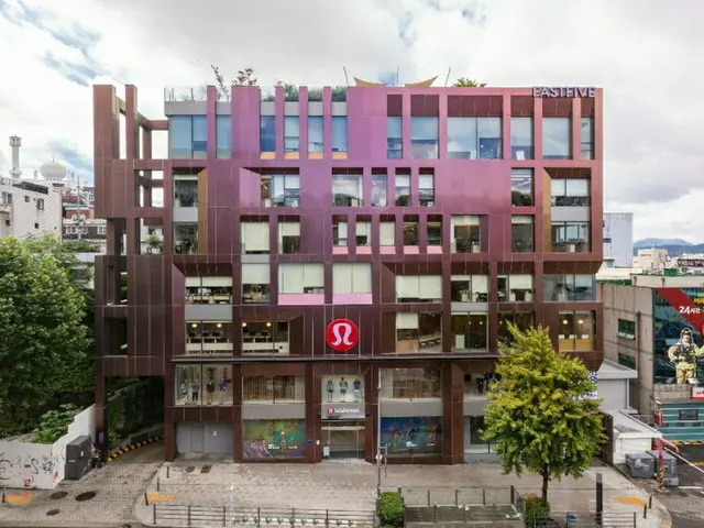 「レギンス界のシャネル」ルルレモン、梨泰院に韓国最大規模の店舗をオープン（画像提供:wowkorea）