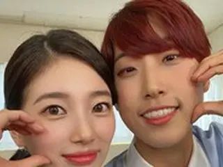 女優スジ、タレントのジェジェと仲良く自撮り写真