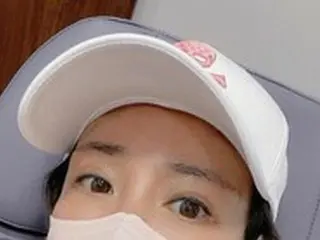 “眉下リフティング整形告白”女優イ・サンア、抜糸後の童顔美貌ぶり公開「大満足」