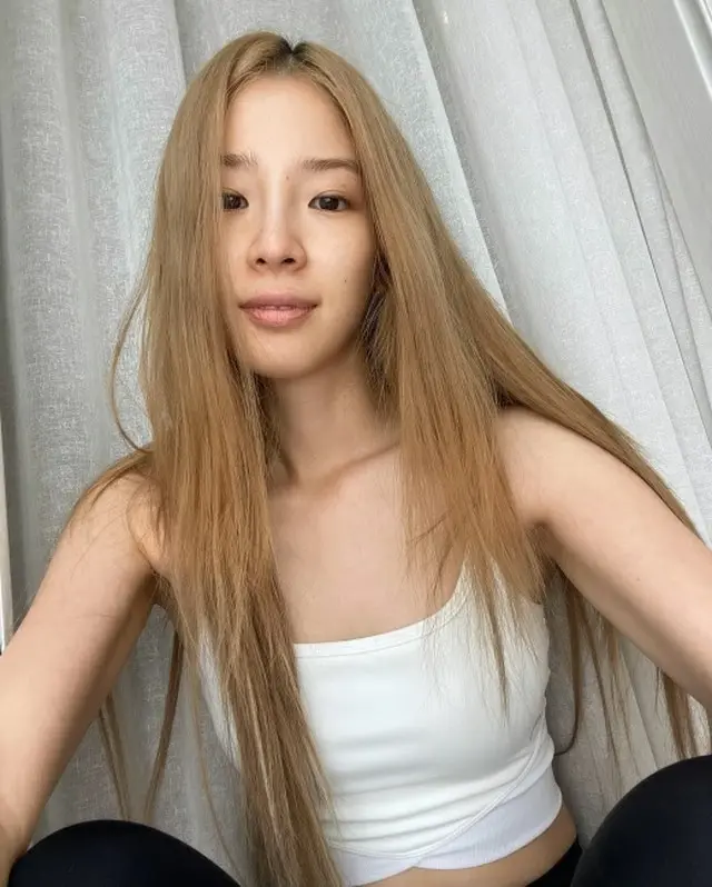モデルのアイリーン、“すっぴん”でこの美貌！自撮り写真が話題（画像提供:wowkorea）