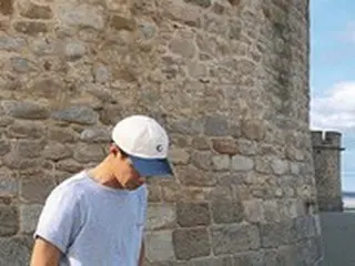 俳優チョ・インソン、久しぶりの近況…ただ立っているだけで輝くスタイルは変わらず