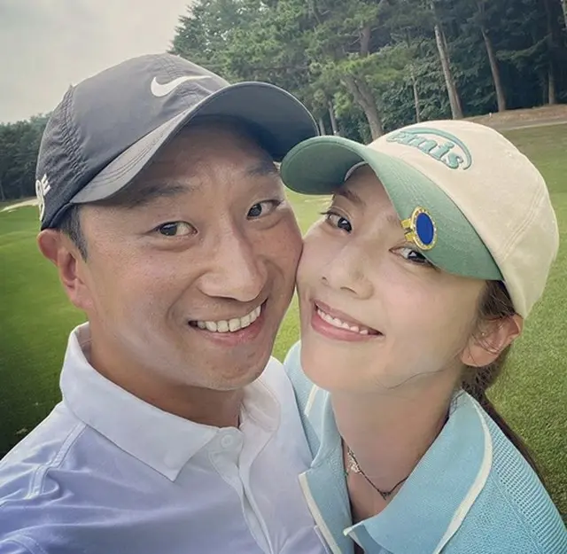 ”新婚”ソン・ダムビ、夫イ・ギュヒョクとの2ショット公開に「どんどん似てきた」の声（画像提供:wowkorea）