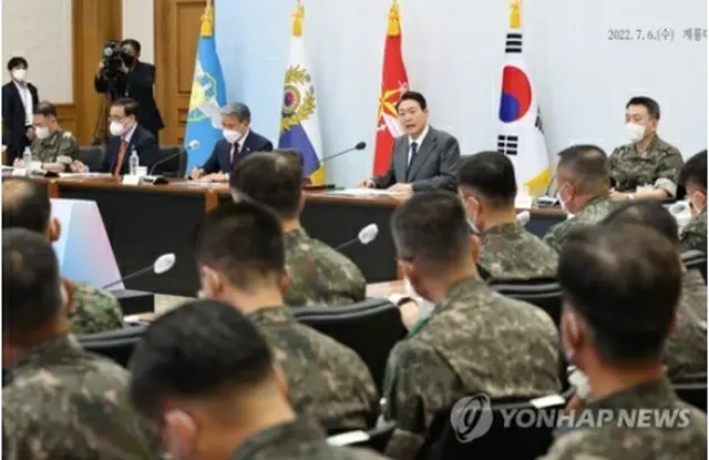 全軍主要指揮官会議で発言する尹大統領＝6日、鶏竜（聯合ニュース）