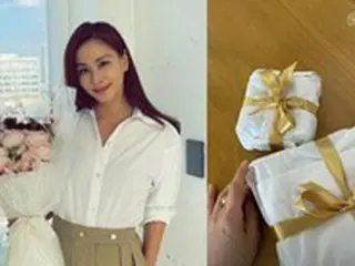 女優コ・ソヨン、”16歳年下”俳優イ・スヒョクからのサプライズプレゼントに「ハート」
