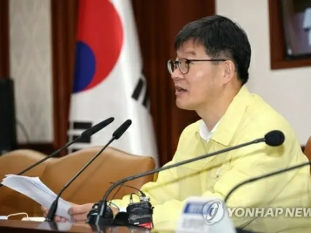 会議で発言する李基日（イ・ギイル）第１総括調整官＝８日、ソウル（聯合ニュース）