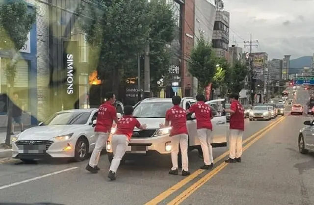 飲酒運転車両を制ししたボウリング選手たちが話題に、「心まで金メダル」と称賛の嵐＝韓国（画像提供:wowkorea）