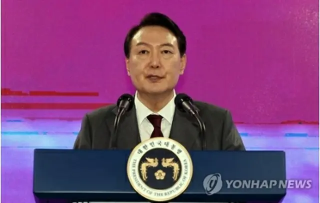 祝辞を述べる尹錫悦（ユン・ソクヨル）大統領＝１３日、ソウル（聯合ニュース）