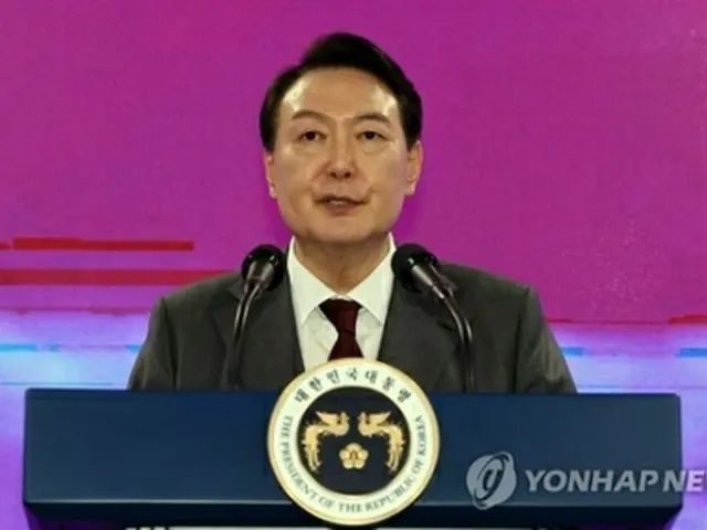 祝辞を述べる尹錫悦（ユン・ソクヨル）大統領＝１３日、ソウル（聯合ニュース）