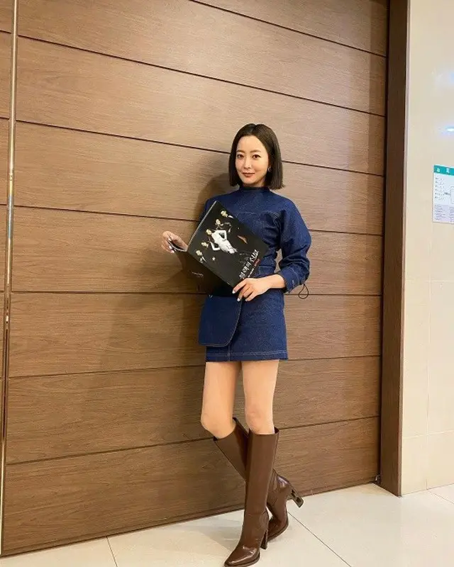 女優キム・ヒソン、 名品フェイス+スタイル… 来月45歳の信じがたいビジュアル（画像提供:wowkorea）