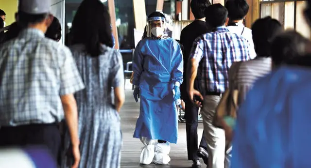 韓国首相「一日感染者20万人に備え、1400病床を追加で確保」（画像提供:wowkorea）