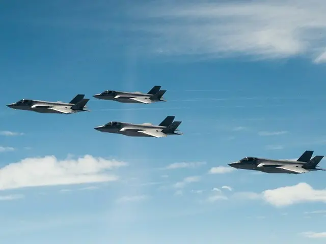 米韓連合飛行訓練で、F-35A戦闘機の連合編隊飛行を実施している様子（画像提供:wowkorea）
