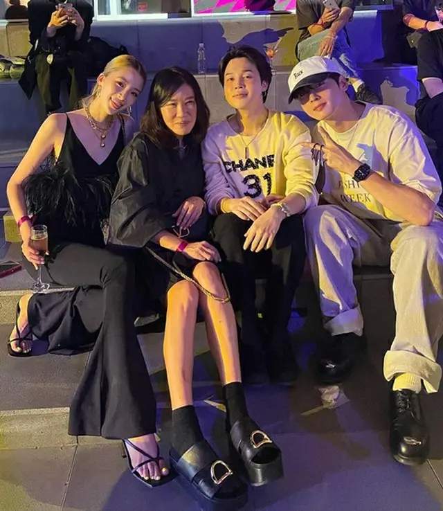 「BTS」JIMIN、チャウヌ（ASTRO）やアイリーンとこんなに親しかったの？ 真っ赤な顔で「サプライズ」近況キャッチ（画像提供:wowkorea）